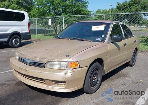 2000 Mitsubishi Mirage De from USA, damaged, VIN JA3AY26C6YU055291